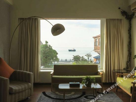 Pearl Bay Seaview Hotel (Laojie Seaview) 33/37