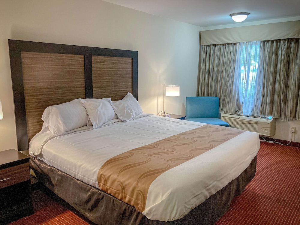 Motel6 Elkhart, IN 25/54