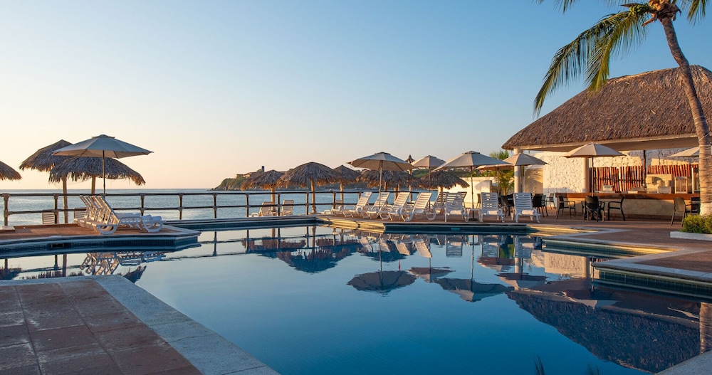 Park Royal Huatulco managed by Accor 60/65