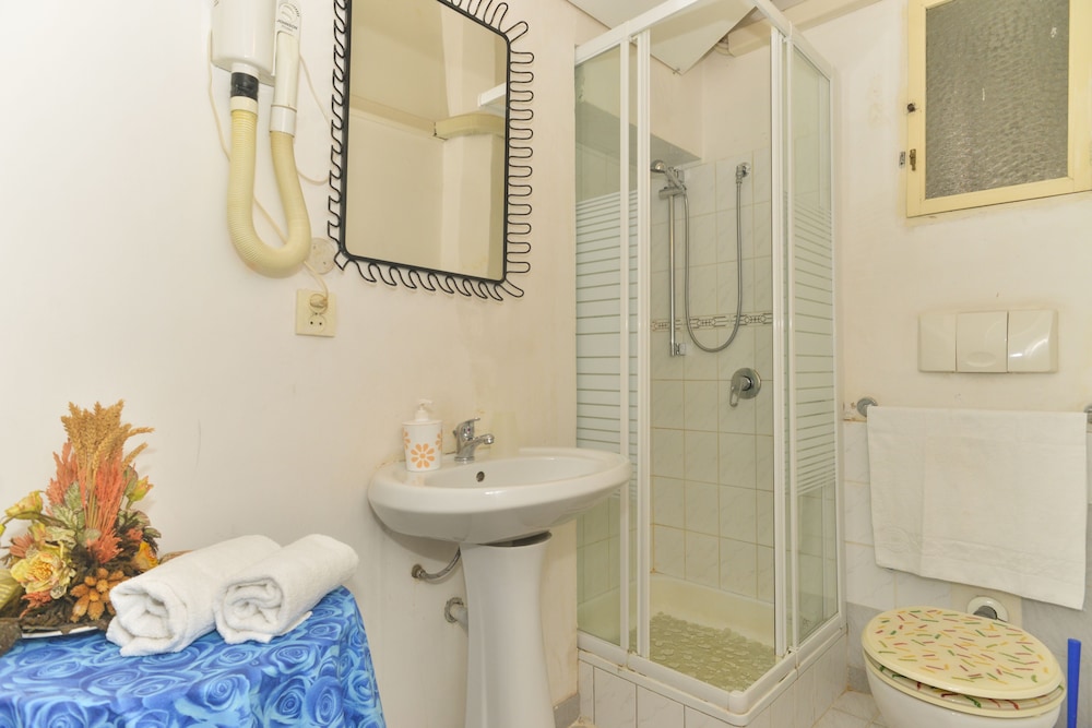 Trani B T Rooms 44/46