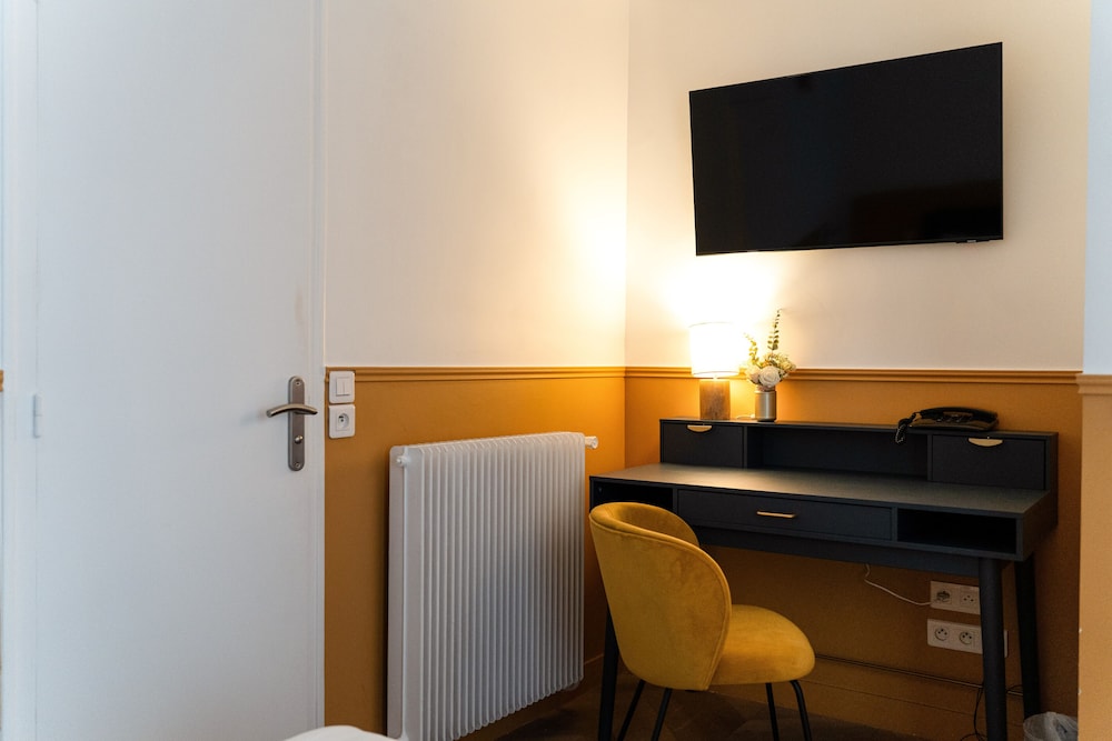 HOTEL BOILEAU 41/52