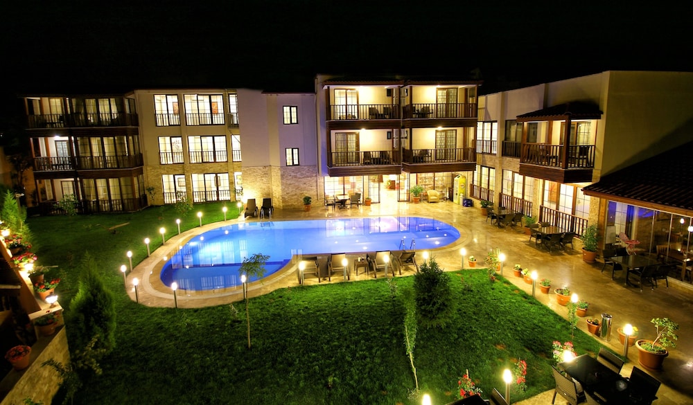 Venus Suite Hotel 44/50