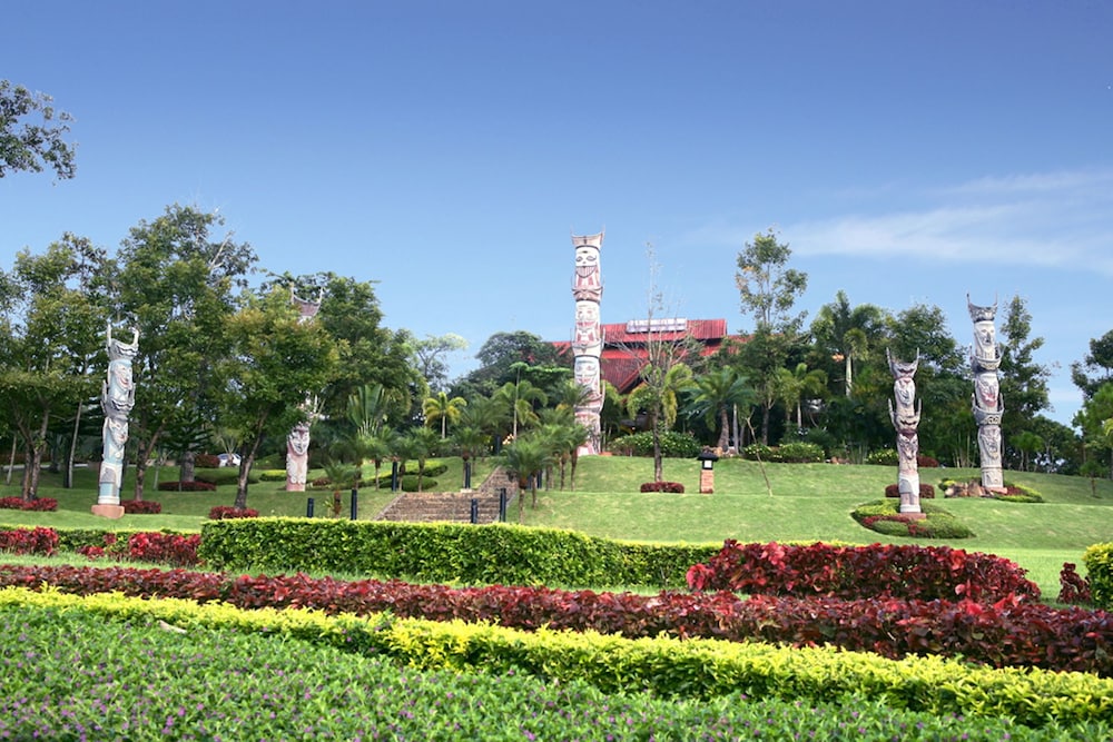 Phu Pha Nam Resort Spa 69/74