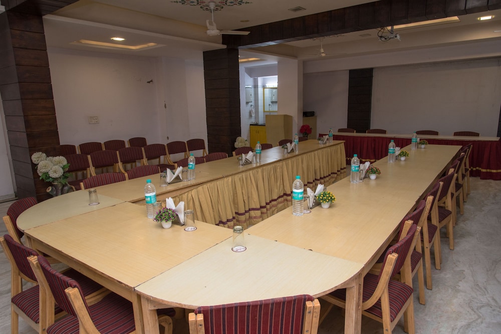 HOTEL GORBANDH 41/48