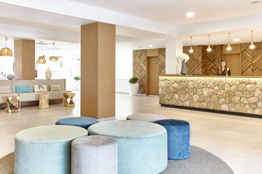 Universal Hotel Castell Royal 12/56