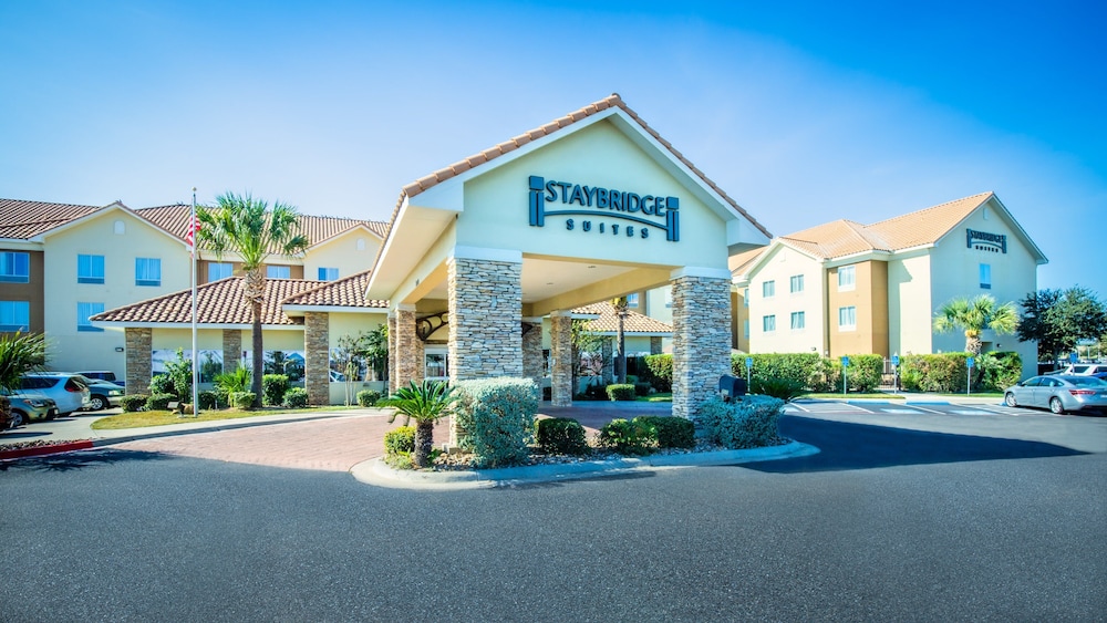 Staybridge Suites Laredo International Airport 32/42