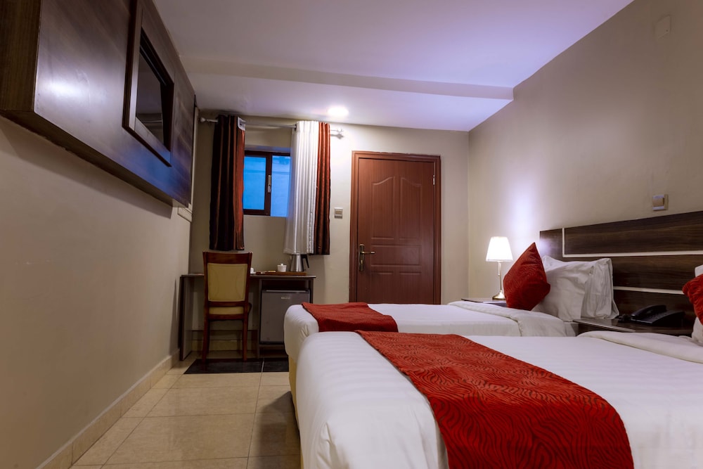 DELUXE, TWIN BEDS