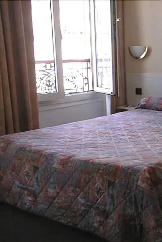 Hotel Ferney Republique 9/25
