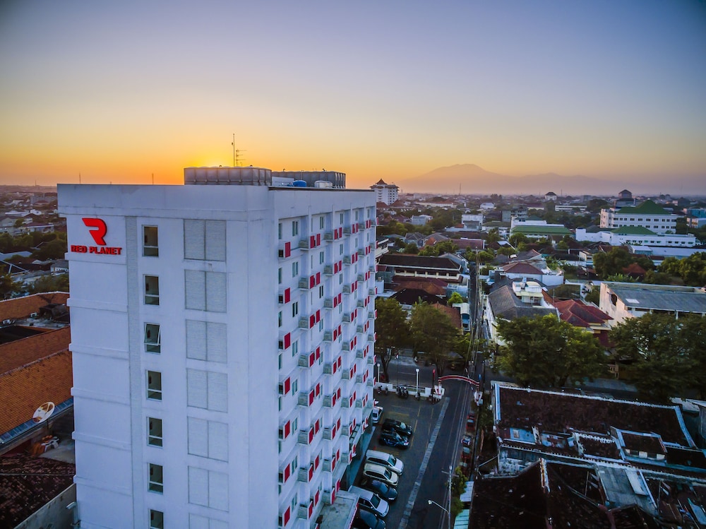 Monoloog Hotel Solo 38/39