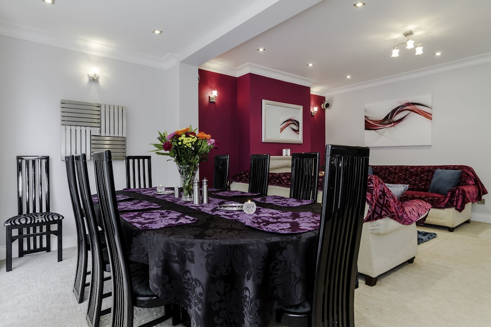 Brooklyn House Bramley Road 26/40
