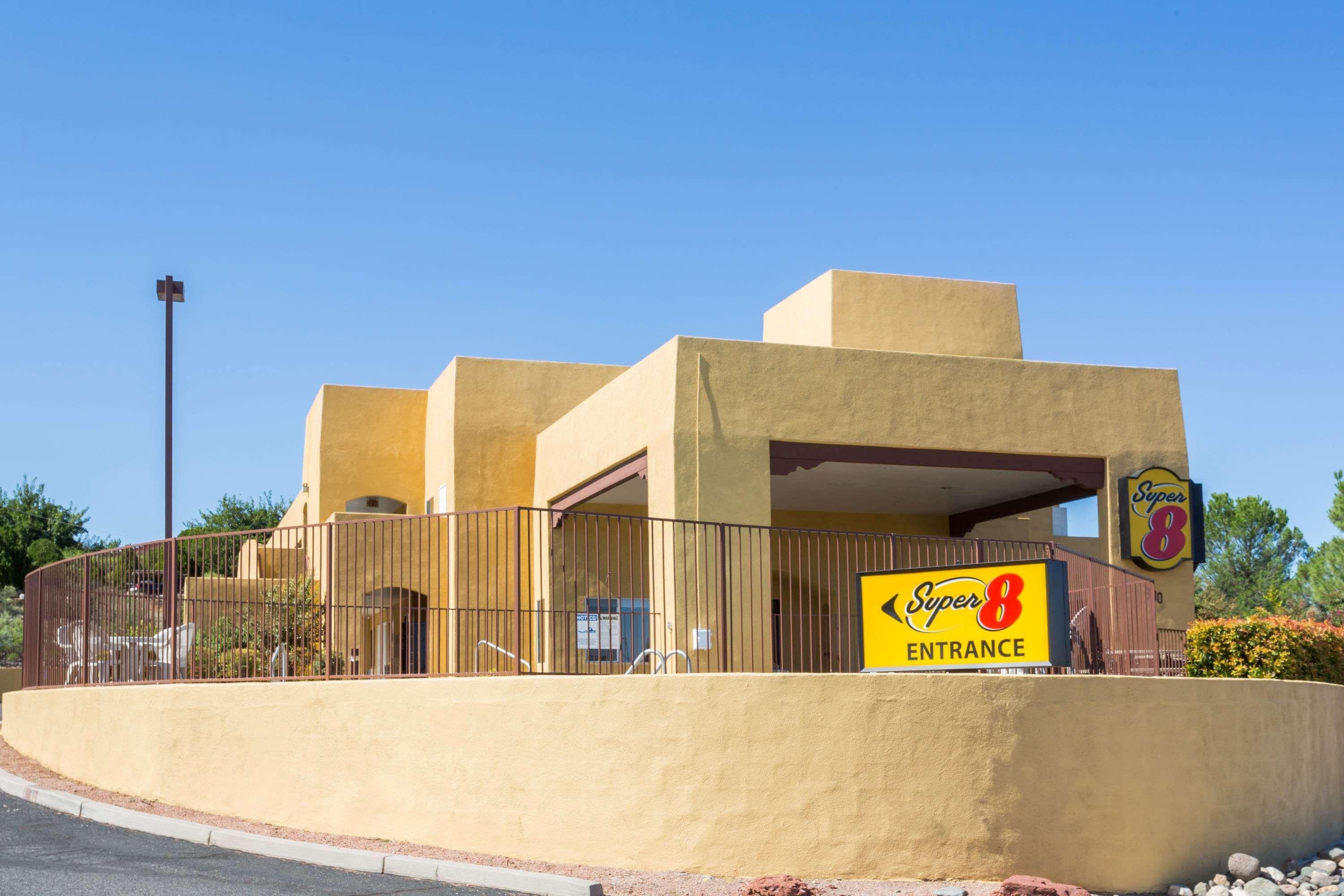 Super 8 by Wyndham Cottonwood 14/15