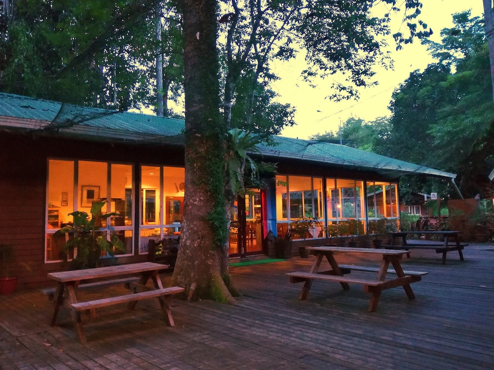 Borneo Nature Lodge 4/18