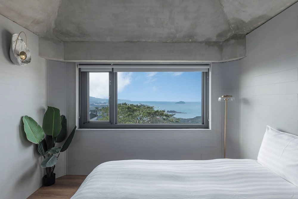 H& Jiufen The Ocean Theory BnB 14/38