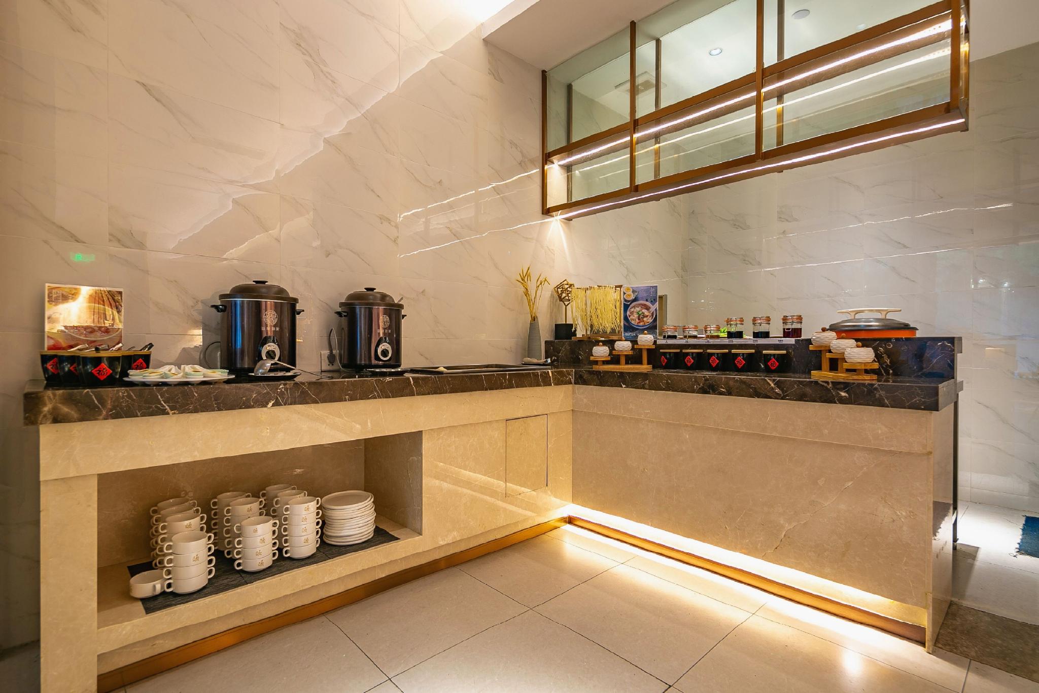 Yitel Collection (Chengdu Kuanzhai Alley University of Traditional Chinese Medicine Metro Station) 19/44