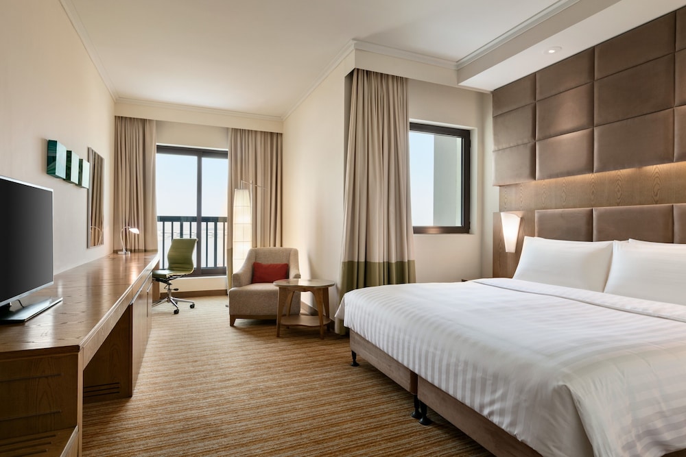 Traders Hotel, Qaryat Al Beri, Abu Dhabi 19/61
