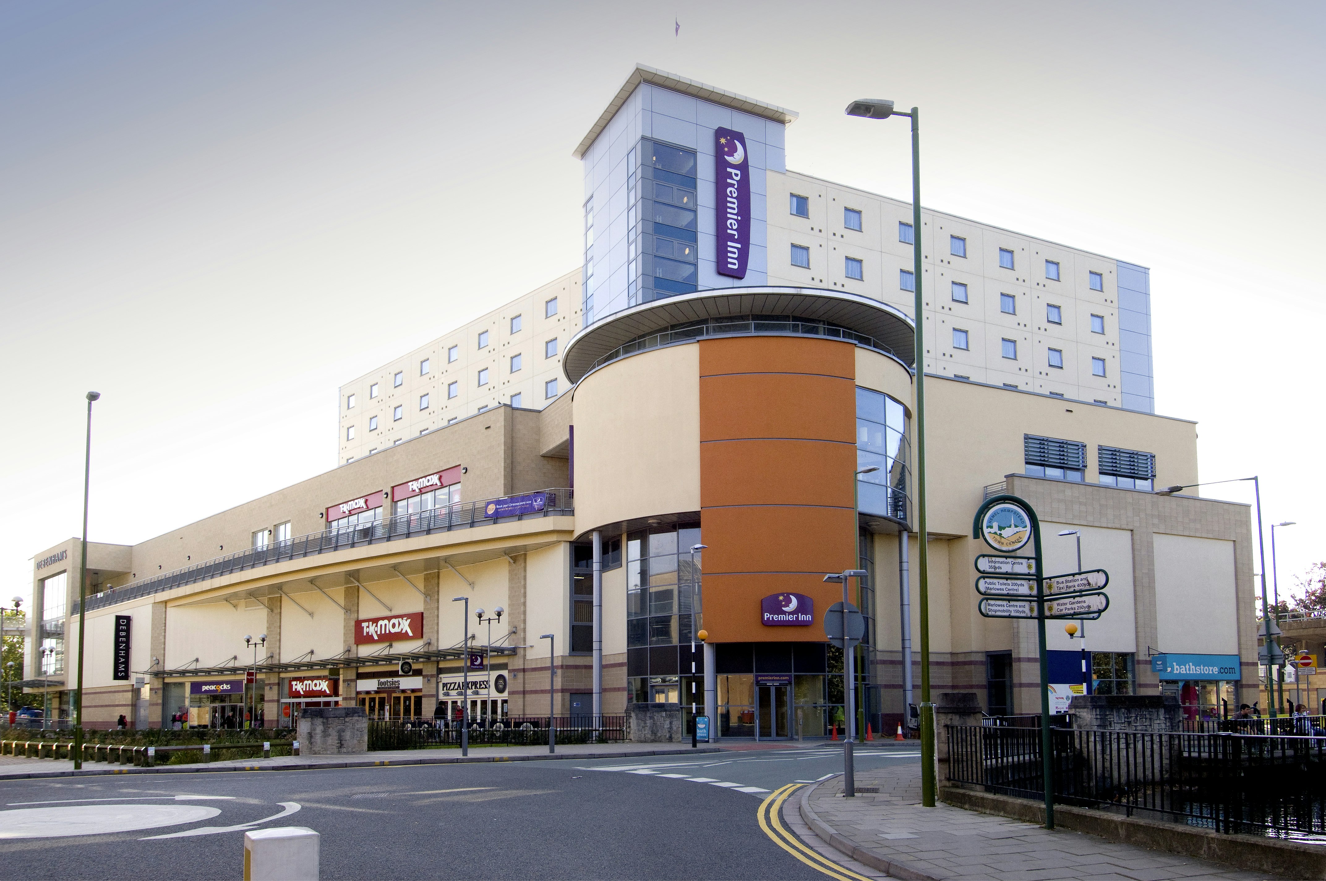 Premier Inn Hemel Hempstead Central 19/23