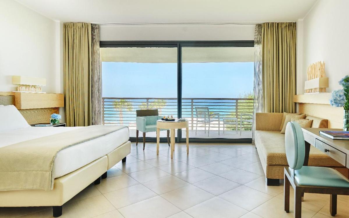 DELUXE, SEA VIEW