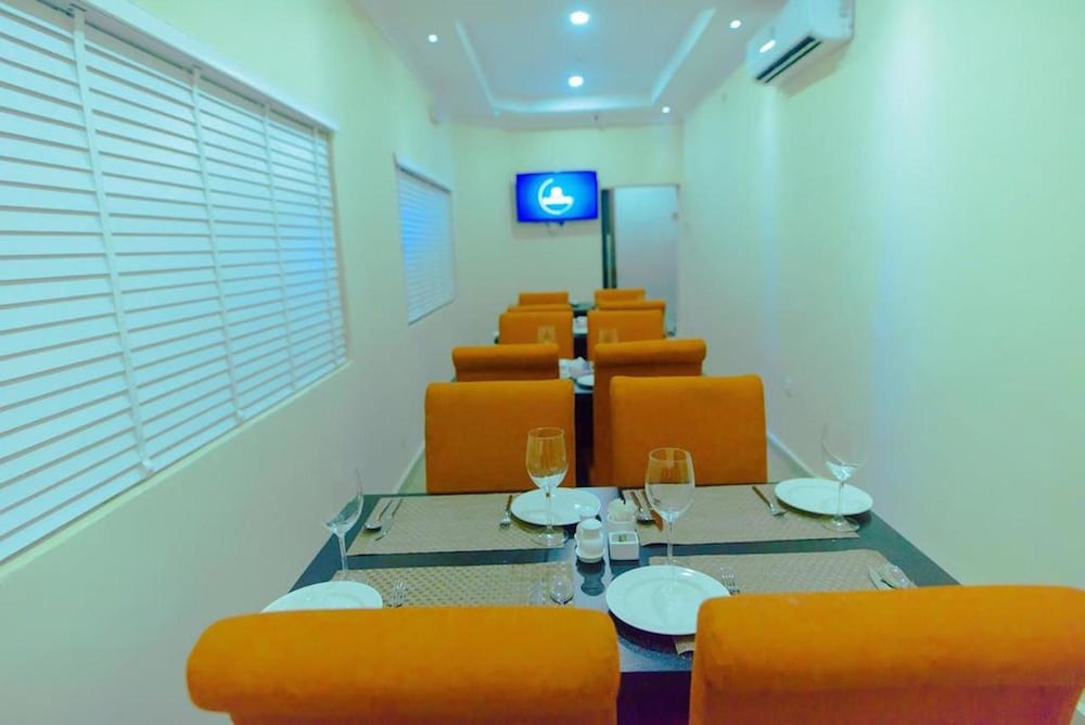 Cribville Hotel & Suites 31/41