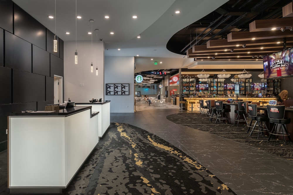 Doubletree By Hilton Deadwood At Cadillac Jack S 8/52