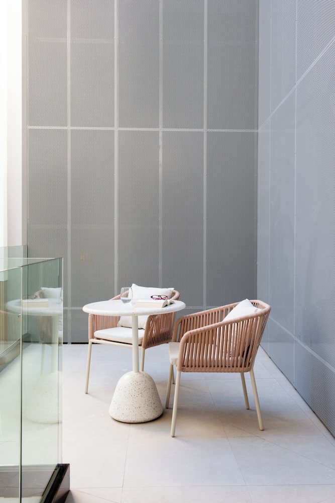 Libere Seville Plaza Nueva 47/68