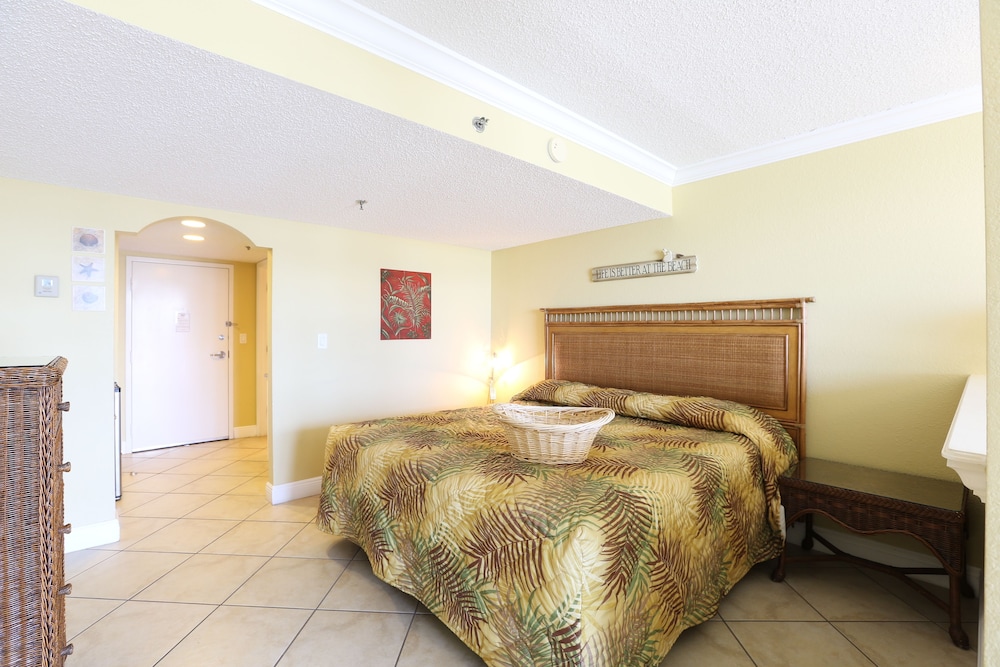 Barefoot Beach Hotel 20/70