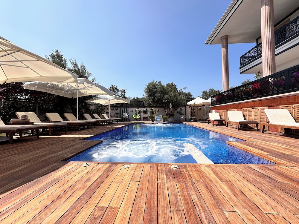 Cunda Eye +16 Adult Only 45/50