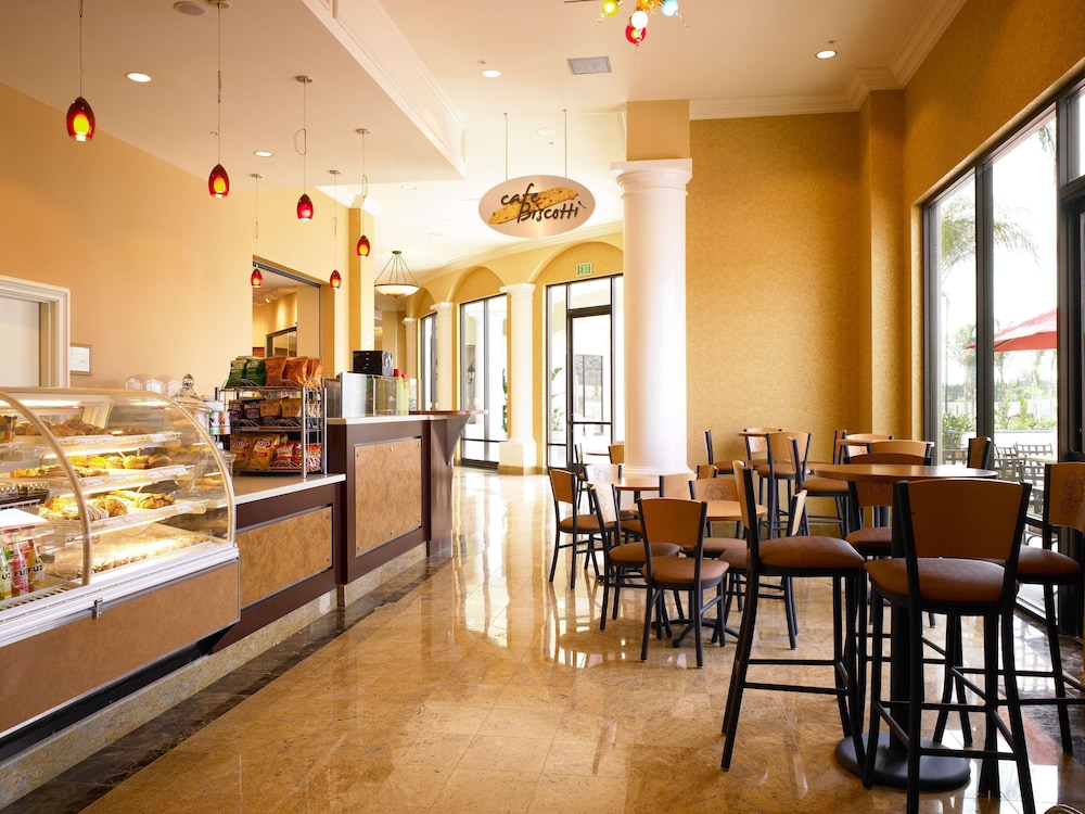 DoubleTree Suites by Hilton Hotel Anaheim Resort - Convention Center 40/56