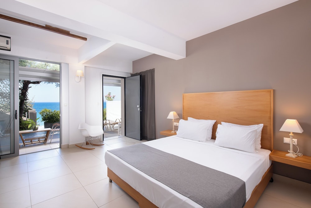 Mare Dei Suites 11/73
