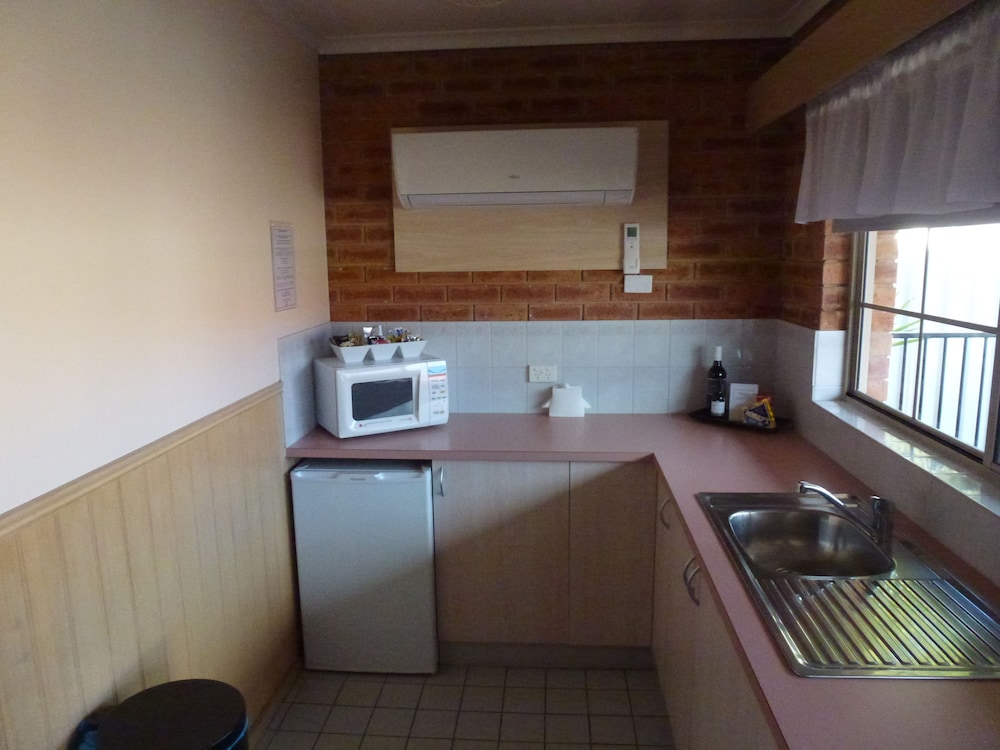 Colonial Motor Inn Bairnsdale 8/37