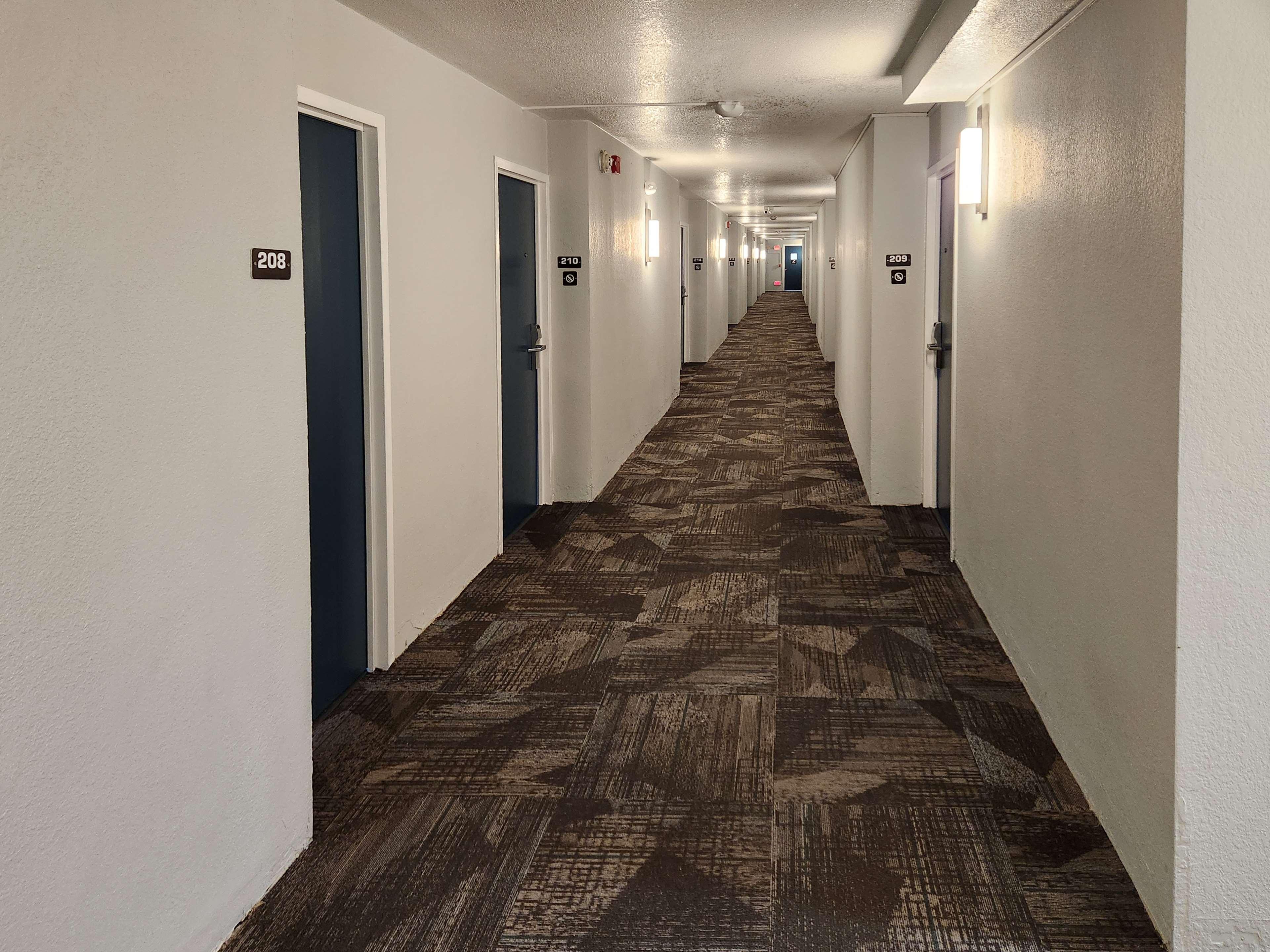 Studio6 Lincoln, NE - Airport 40/43