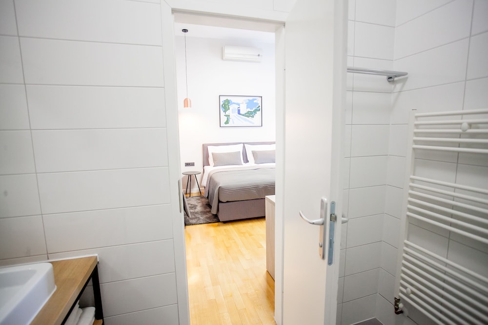 Zagreb City Vibe Apartments & Rooms 18/41