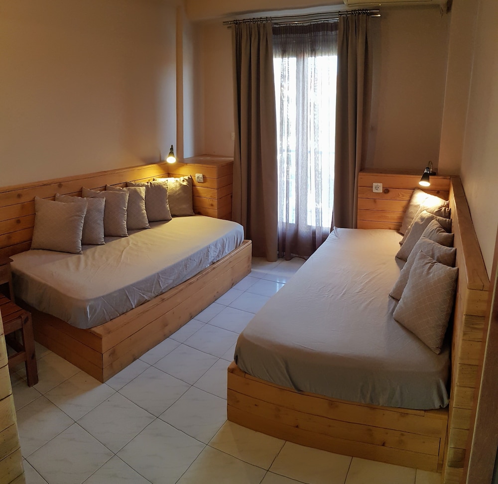 Anemos Hotel 2/59