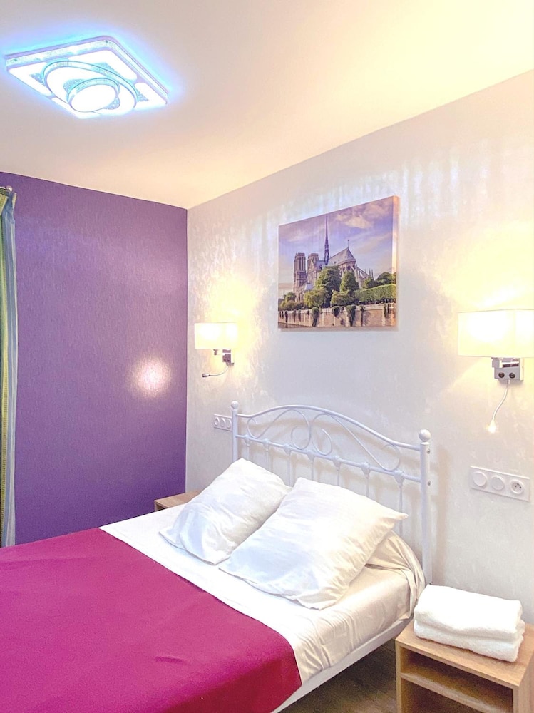 Hotel Aviatic 13/69