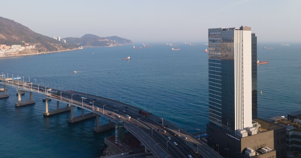 Wyndham Grand Busan Ijin 40/43