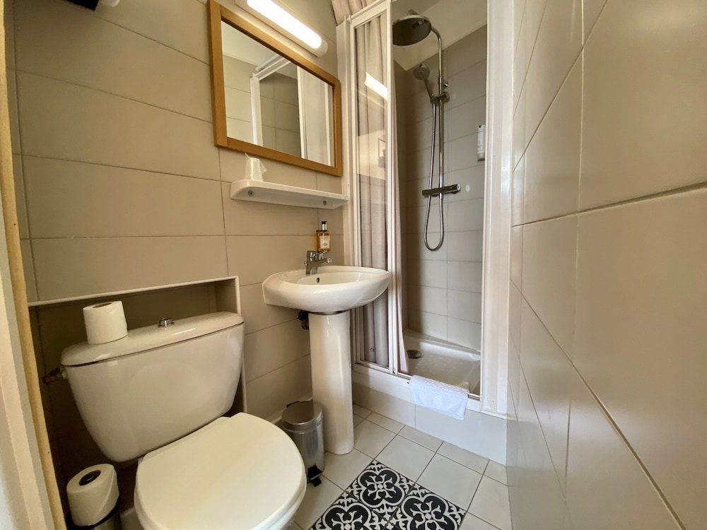 Hotel La Bellaudiere 34/37