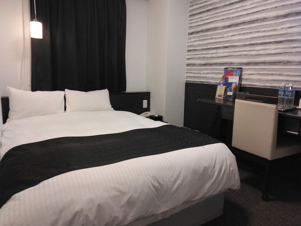 Semi Room, Semi Double Bed