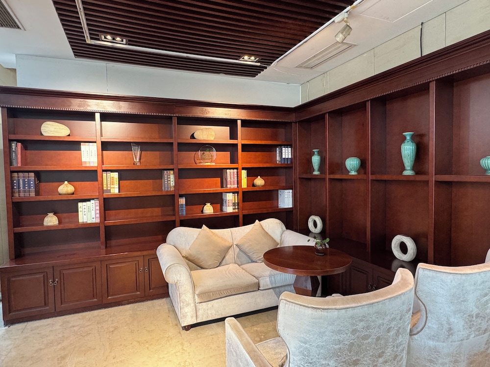 Tonglu World Trade SSAW Boutique Hotel 53/65