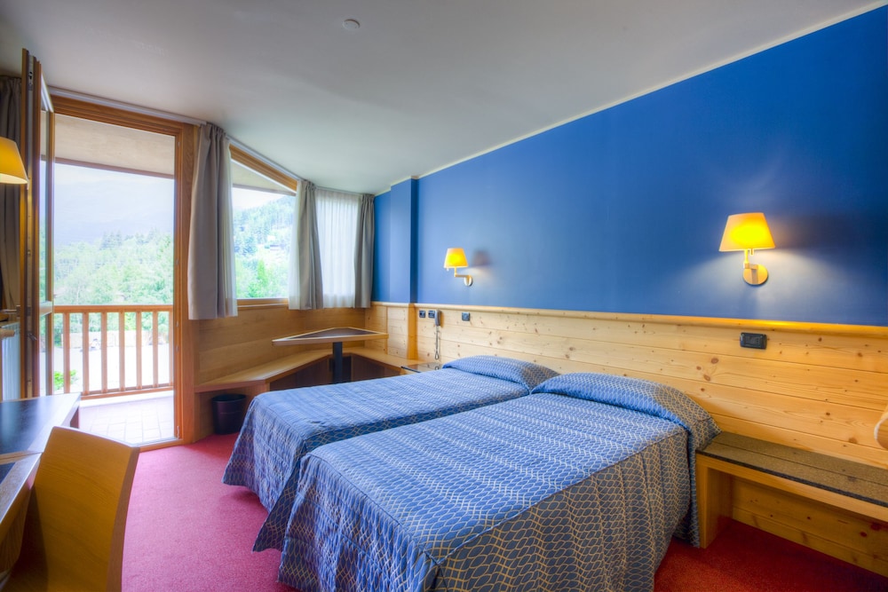 Hotel Garnì Pegra 33/76