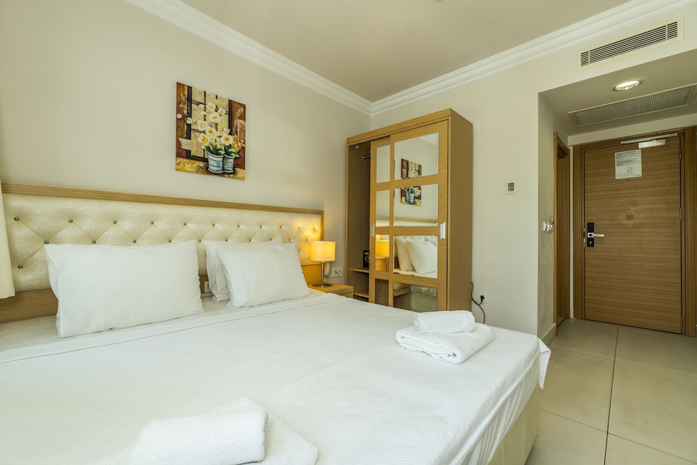 Dragut Point North Hotel 11/49