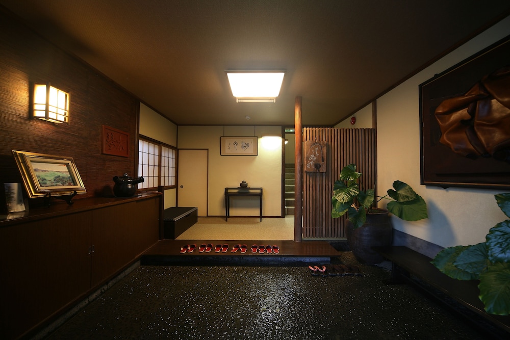 Kappo Ryokan Kinsui 32/50