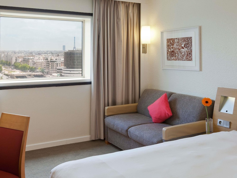 Novotel Paris La Defense Esplanade 48/72