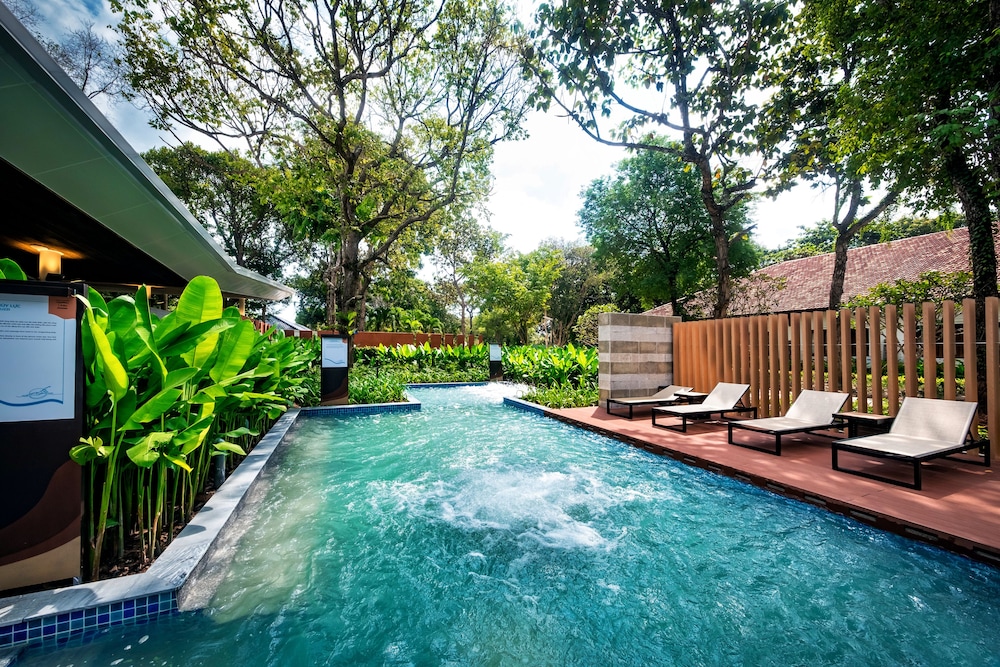 Minera Hot Springs Binh Chau 5/71