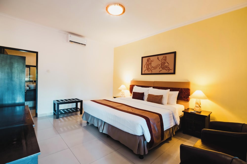 Sarinande Hotel 20/70