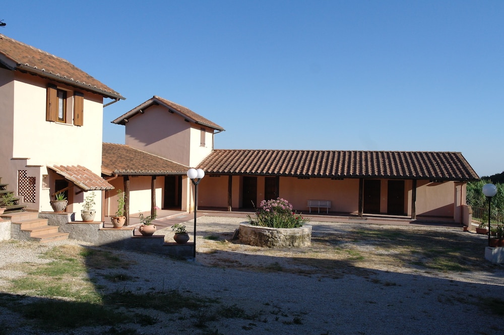 Agriturismo Borgo Antico 41/44