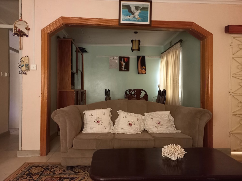 Kuniville Guest House 26/43