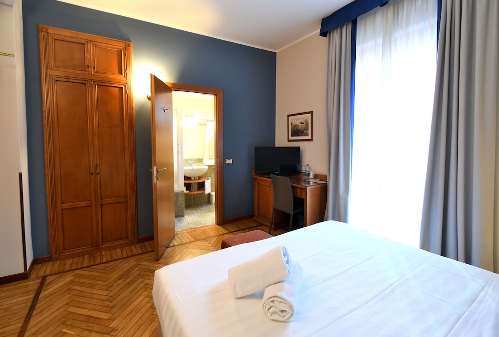 Hotel Cavour 22/58