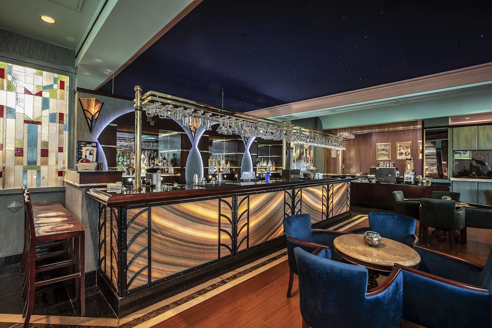 Merit Crystal Cove Hotel Casino & Spa 25/48