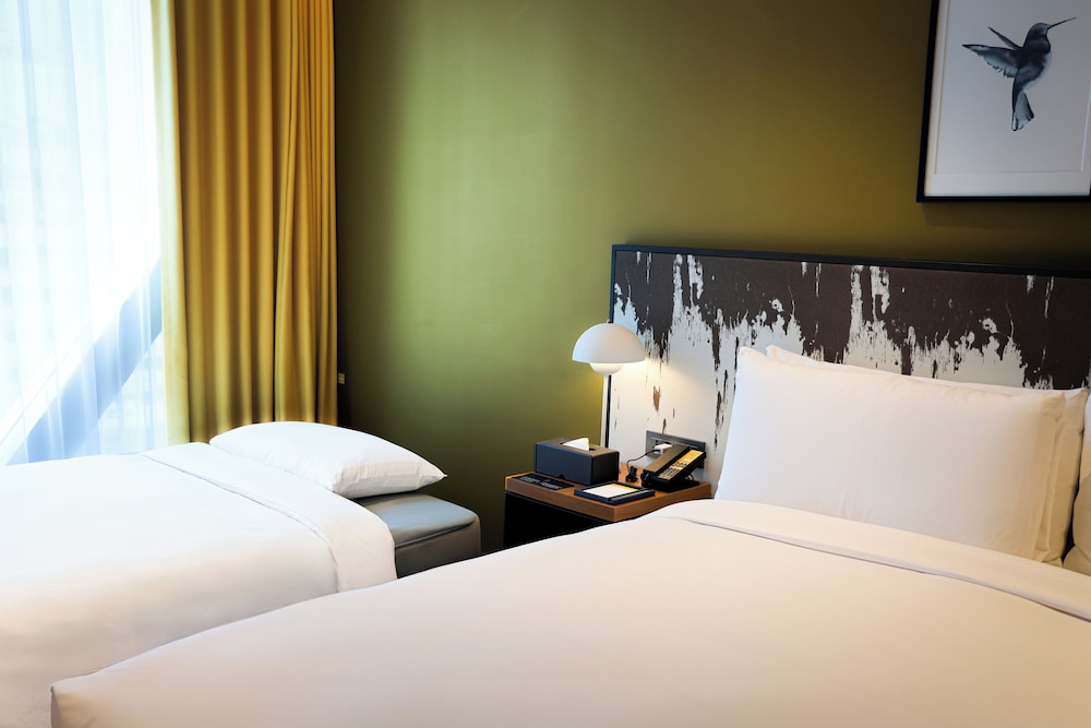 Premium, King Bed, Sofa, Bathtub