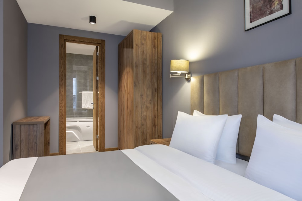 Barnovi Boutique Hotel 39/61