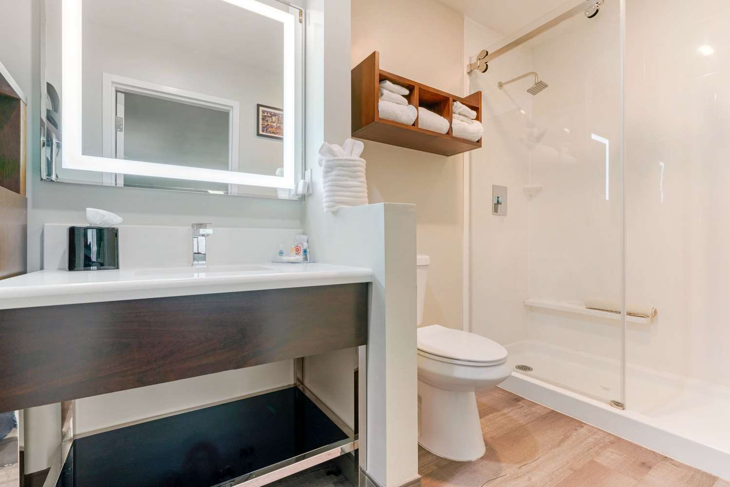 غرفة بسريرين كوين، Comfort Inn Antioch - Century Plaza 4/4
